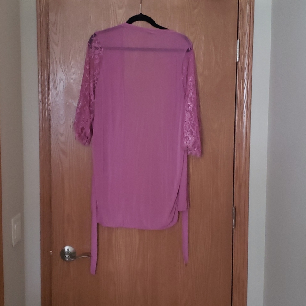 Purple robe - Picture 2 of 2